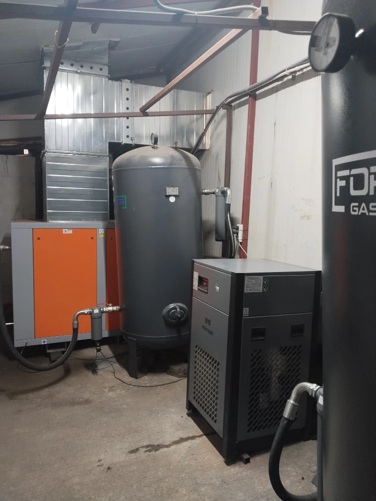 High-purity Forever Nitrogen Generator for laser cutting.